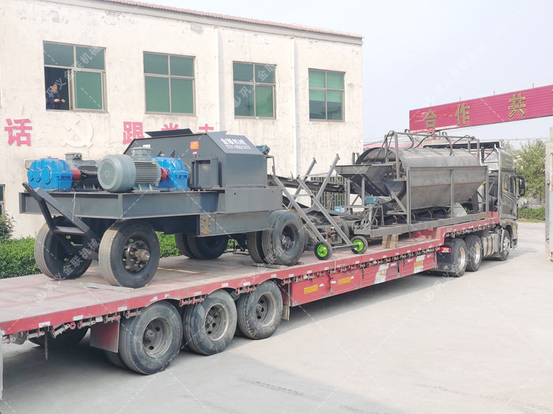 2PG1200x800移動式對輥制砂機設(shè)備發(fā)貨圖片