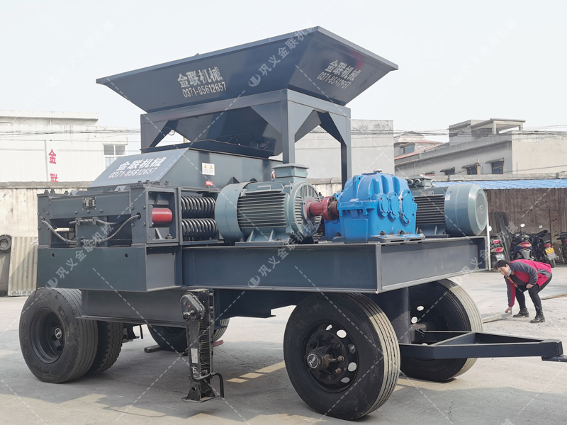 2PG1200x800移動式對輥制砂機設(shè)備發(fā)貨圖片