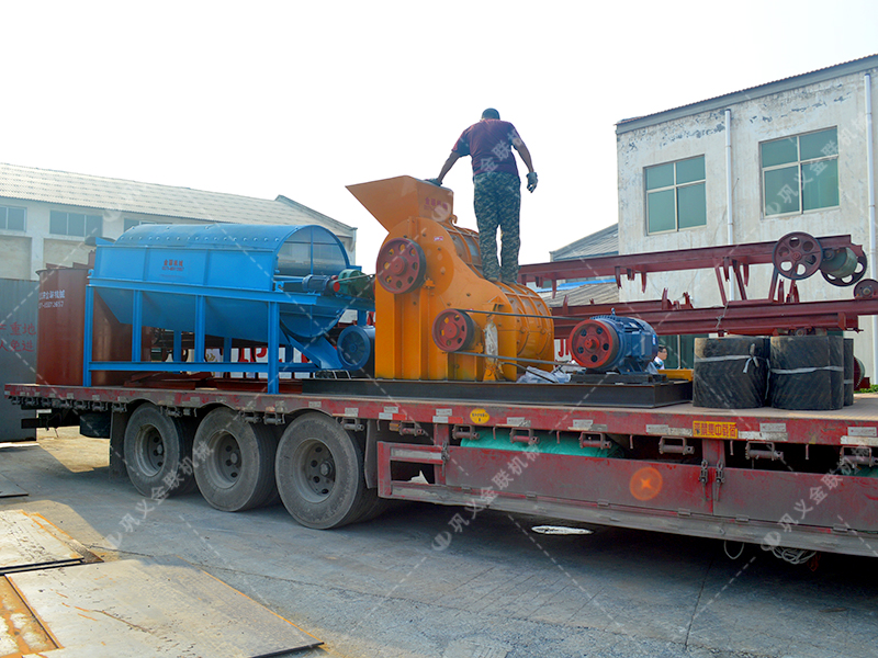 SCF88雙級破碎機(jī),篩分機(jī)生產(chǎn)線發(fā)貨圖片_破碎紅土_發(fā)往甘肅武威