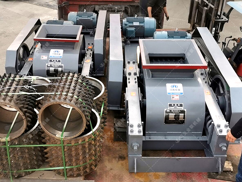 雙齒輥與光面輥差異解析：煤矸石破碎該選哪種對輥設備？